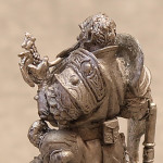 Оловянная миниатюра гном с топором
