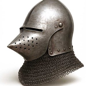 Средневековый шлем бацинет
